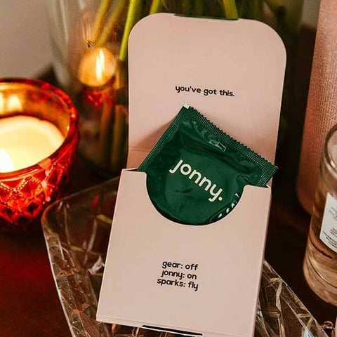 Jonny - Vegan Condoms - Overnighter (3 Pack)